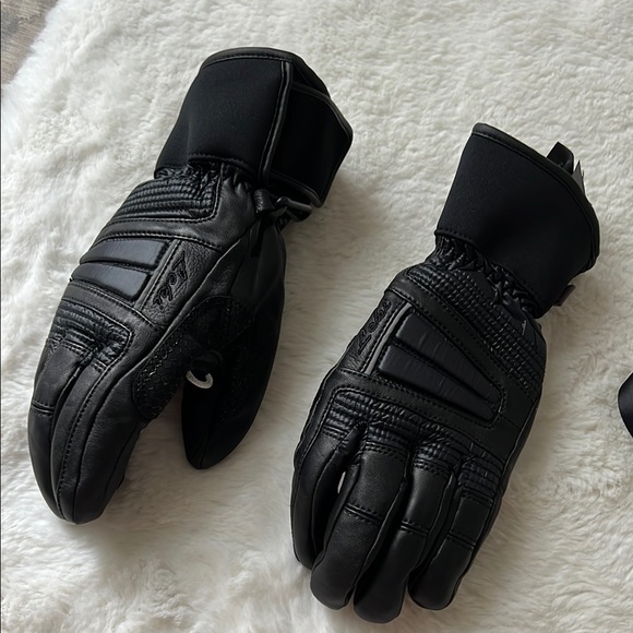 Black Heavy-Duty Gloves with Protective Panels - Picture 1 of 3